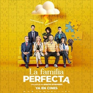 Promoción La familia perfecta en Cantones Cines de A Coruña
